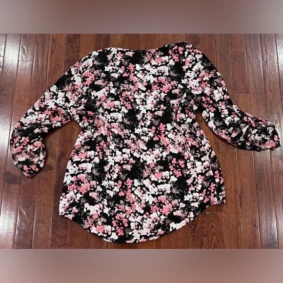 Apt 9 Long sleeve black pink and white floral top size large - Picture 5 of 7